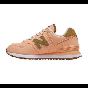 New Balance 574 New in Box - 8.5 Wo.